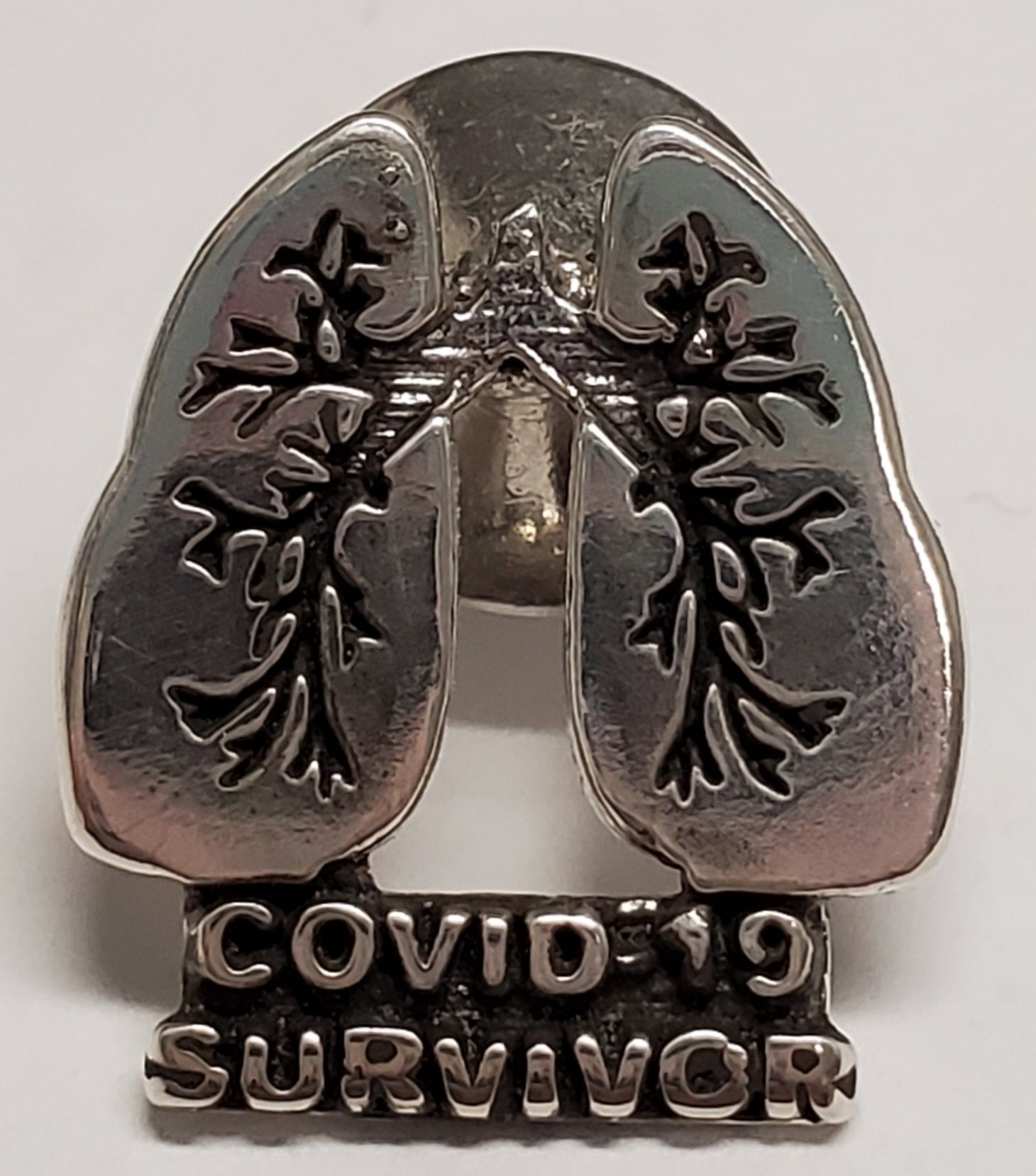 Covid-19 Pin and charm (LUNGS)