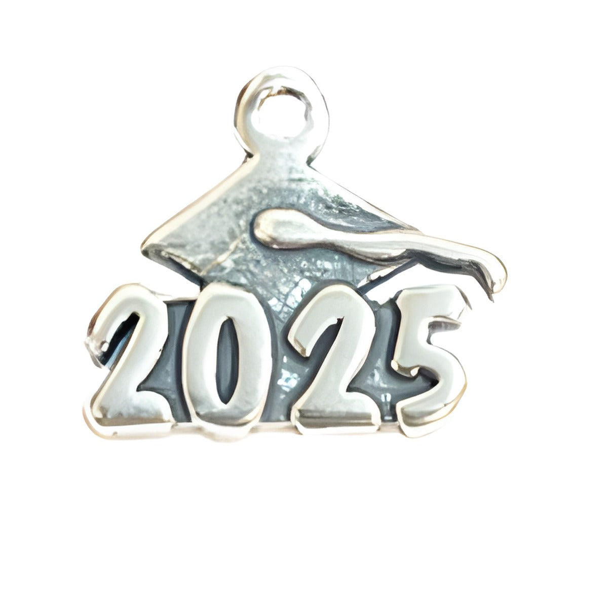 Charm Factory Graduation Charm 2025, crafted from silver, featuring a graduation cap and the year 2025.